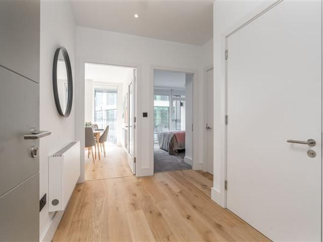Apartment, Core 2, Ropemaker Place, Grand Canal Dk, Dublin 2