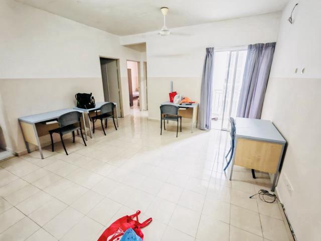 Apartment corner non bumi lot below market good for Invest area mitc