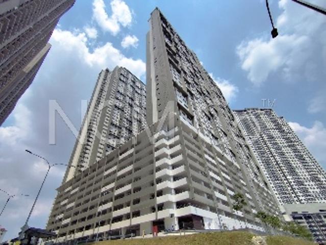 Apartment, Corner Lot