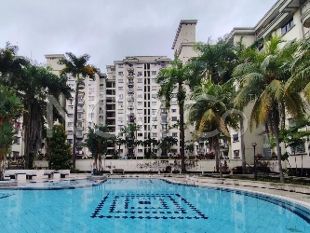 Apartment, Corner Lot