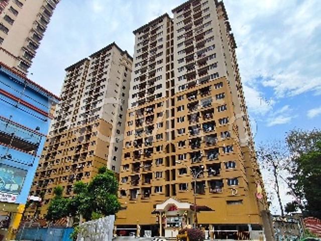 Apartment, Corner Lot