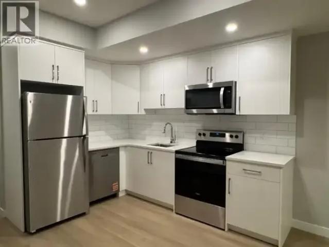 Apartment Calgary AB 99793899