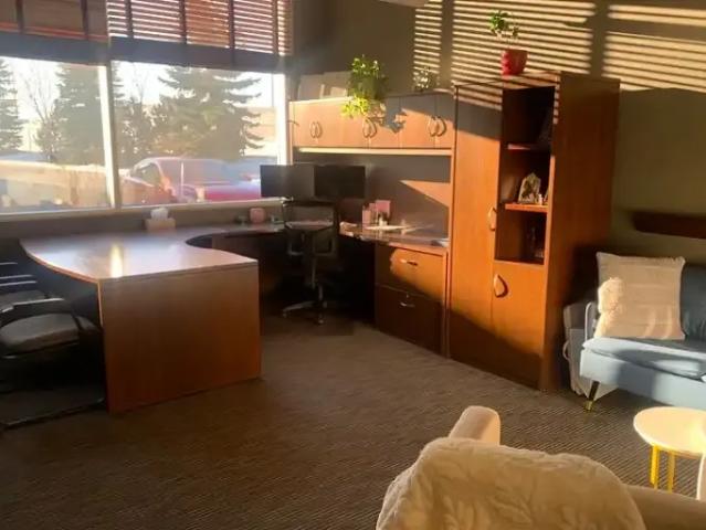 Apartment Calgary AB 105327051