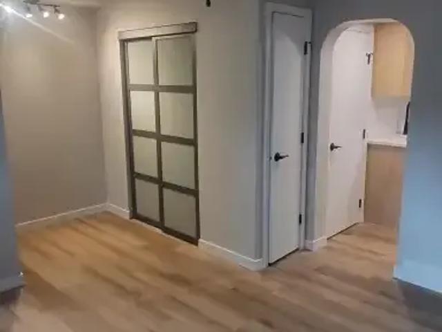 Apartment Calgary AB LS102845862