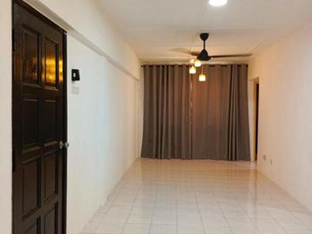 Apartment Anggerik Rumah Cantik Cat Baru Langsir Labuh
