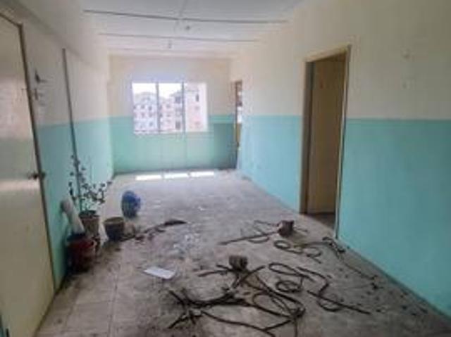 Apartment Anggerik Taman Bunga Raya Bukit Beruntung