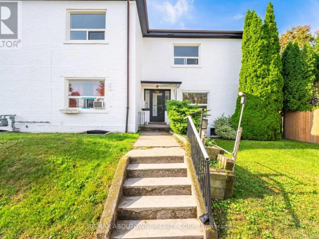 apartment at 3 486 HOLTBY AVENUE, Burlington, Ontario, L7R2R3