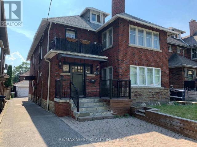 apartment at 3 – 900 AVENUE ROAD