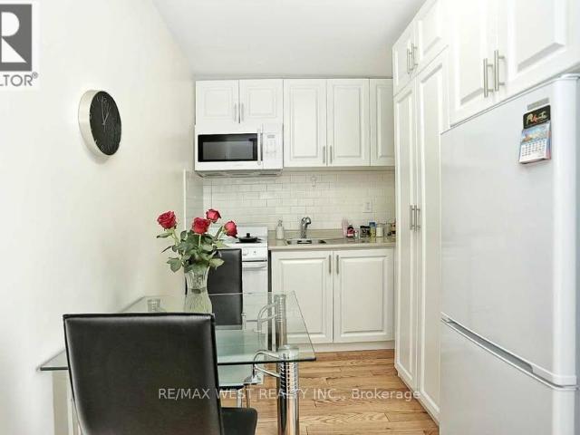 apartment at 3 267 LAPPIN AVENUE, Toronto, Ontario, M6H1Y9