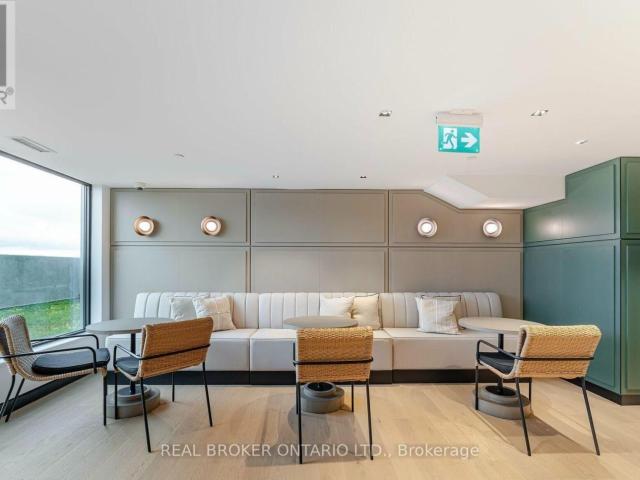 apartment at 3 3200 WILLIAM COLTSON AVENUE, Oakville, Ontario, L6H7W6