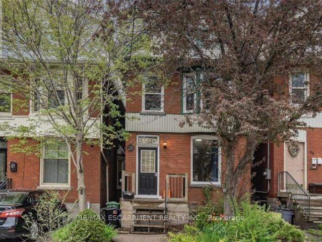 apartment at 3 38 INCHBURY STREET, Hamilton, Ontario, L8R3B3