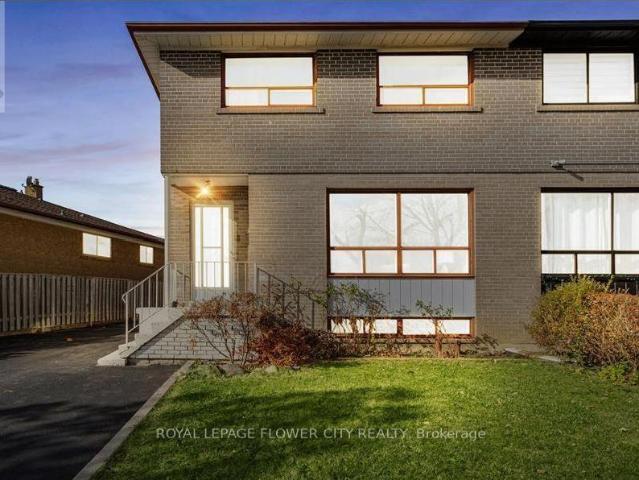 apartment at 3 CLAYHALL CRESCENT, Toronto, Ontario, M3J1W5