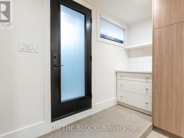 apartment at 1041 COLLEGE STREET, Toronto, Ontario, M6H1B1