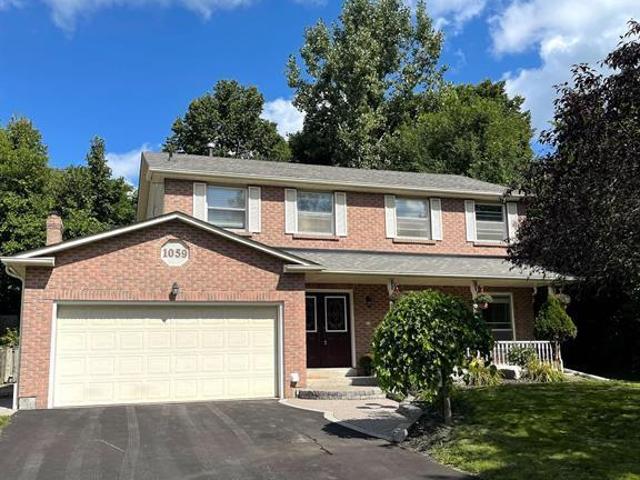 apartment at 1059 EASTHILL COURT, Newmarket, Ontario, L3Y5V4