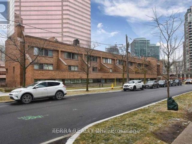 apartment at 105 1 DUPLEX AVENUE, Toronto, Ontario, M2M4G6