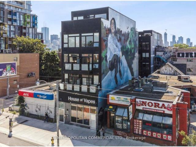 apartment at 105 335 COLLEGE STREET, Toronto, Ontario, M5T1S2