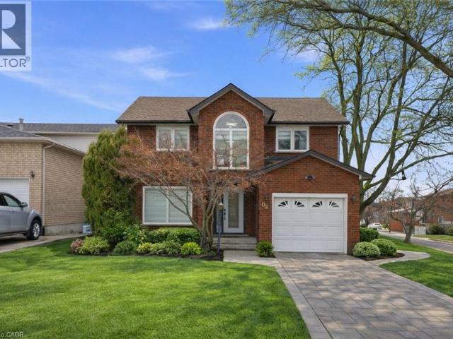 apartment at 108 GREENSHIRE Drive, Hamilton, Ontario, L9C7G5