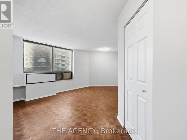apartment at 1003A 2350 DUNDAS STREET W, Toronto, Ontario, M6P4B1