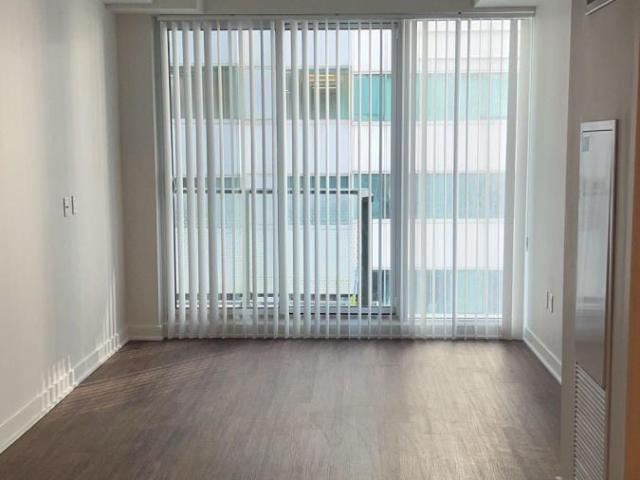 apartment at 1007 125 BLUE JAYS WAY, Toronto, Ontario, M5V0N5