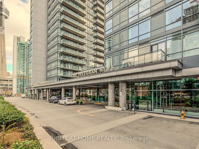 apartment at 1005 25 TELEGRAM MEWS, Toronto, Ontario, M5V3Z1