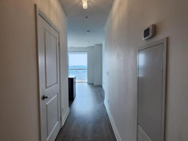apartment at 1009 65 SPEERS ROAD, Oakville, Ontario, L6K0J1