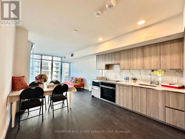 apartment at 1010 1 CONCORD CITYPLACE WAY, Toronto, Ontario, M5V0X3