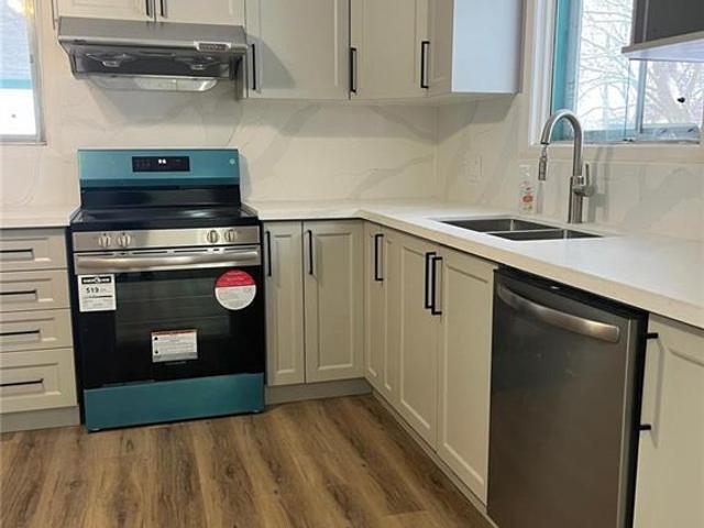 apartment at 102 MASSEY Avenue, Kitchener, Ontario, N2C1M5