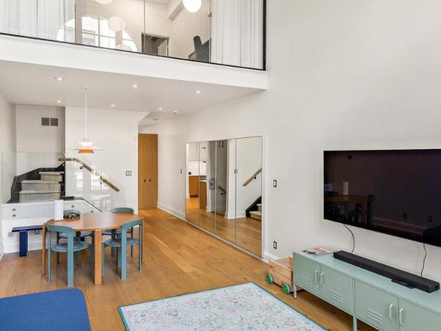 apartment at 102 394 EUCLID AVENUE, Toronto, Ontario, M6G2S9