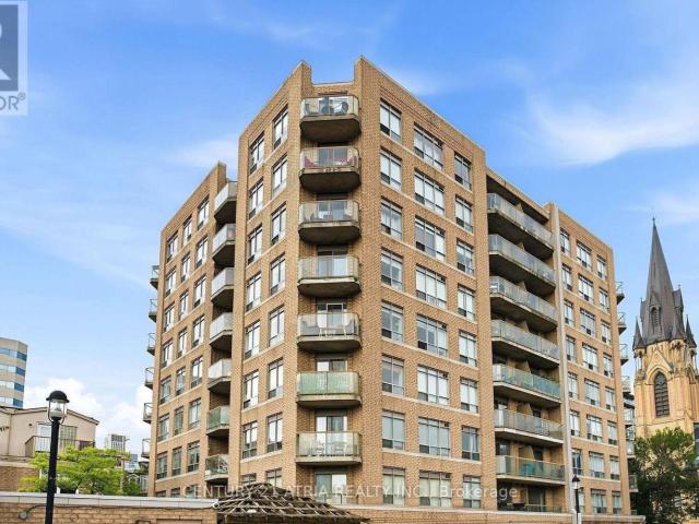 apartment at 103 140 BATHURST STREET, Toronto, Ontario, M5V3N8