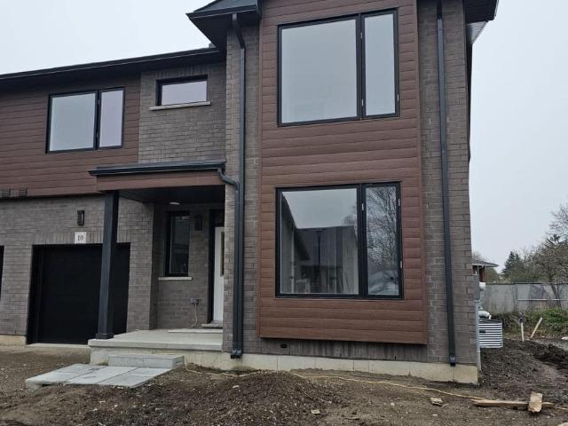 apartment at 10 264 BLAIR ROAD W, Cambridge, Ontario, N1S4K9