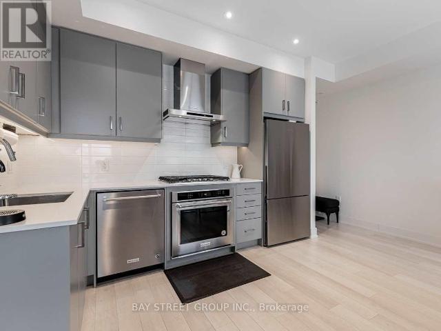apartment at 10 52 HOLMES AVENUE, Toronto, Ontario, M2N0J9