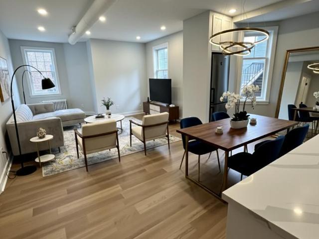 apartment at 10 592 CHURCH STREET, Toronto, Ontario, M4Y2E5