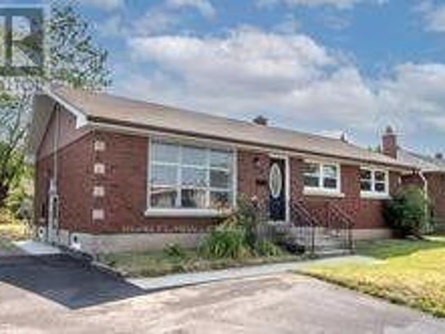 apartment at 10 COLLIER ROAD N