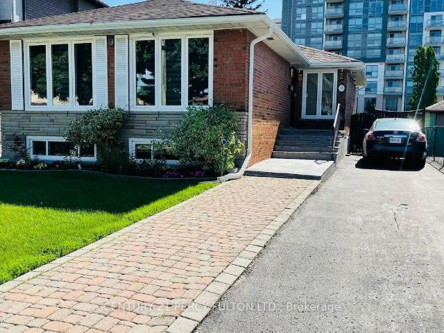 apartment at 10 CLEMENTINE SQUARE, Toronto, Ontario, M1G2V7