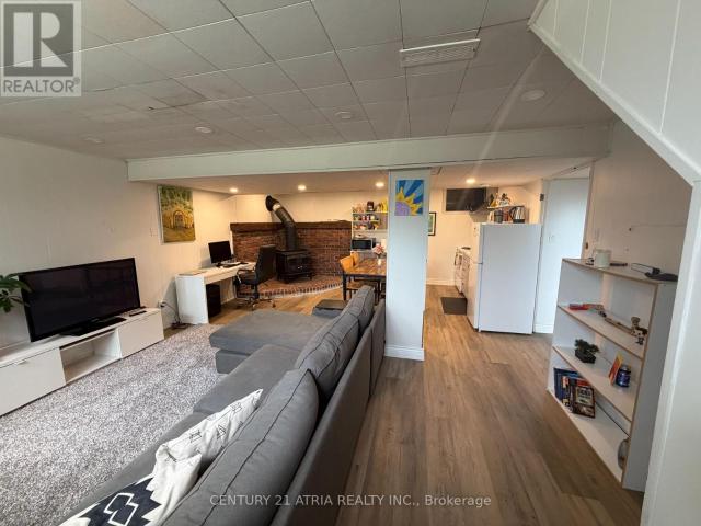 apartment at 10 IBER COURT, Aurora, Ontario, L4G1V5