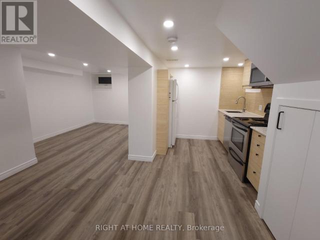 apartment at 117 WELLINGTON STREET S