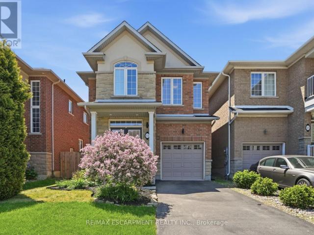 apartment at 111 GREENSTEM CRESCENT, Hamilton, Ontario, L8E0A8