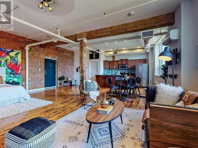 apartment at 11 121 PRESCOTT AVENUE, Toronto, Ontario, M6N3G8