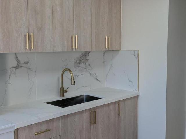 apartment at 11 296 SAGUENAY AVENUE, Oshawa, Ontario, L1J2M8