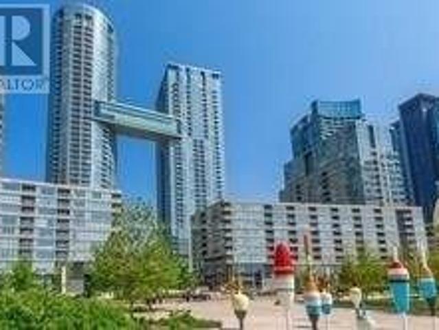 apartment at #1201 15 ICEBOAT TERRACE, Toronto, Ontario, M5V4A5