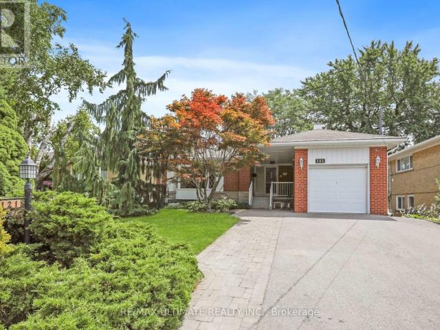 apartment at 121 ELVASTON DRIVE, Toronto, Ontario, M4A1N8