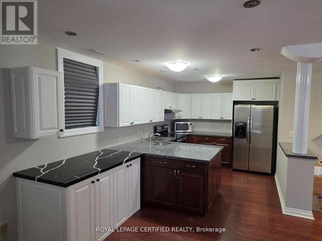 apartment at 12 FABRIZIO COURT, Whitby, Ontario, L1M2J1