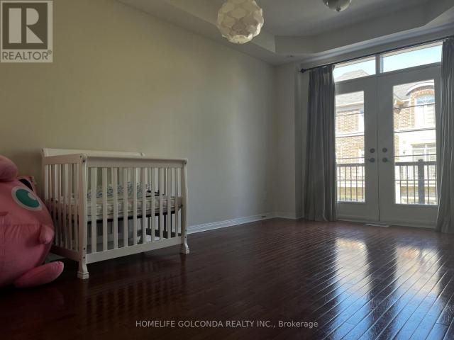 apartment at 139 CHAPMAN COURT, Aurora, Ontario, L4G0E2