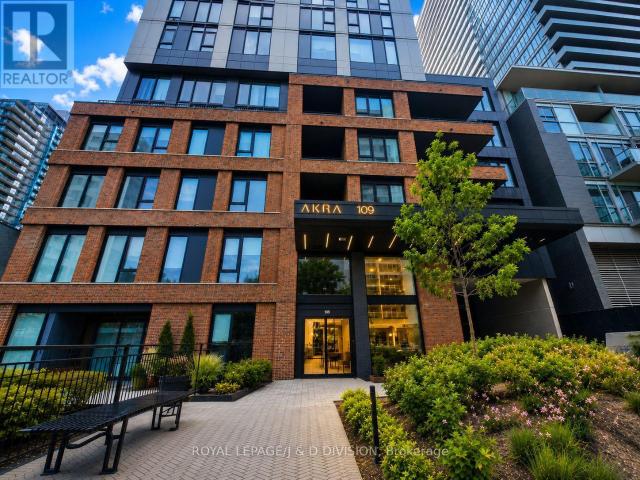 apartment at 1304 – 109 ERSKINE AVENUE