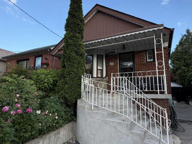 apartment at 131 CAMERON AVENUE