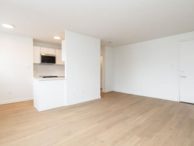 apartment at 1420 Kingston Road Scarborough Toronto M1N 1R3