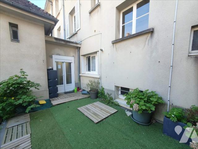 Apartment at 14 Falaise, FALAISE, 14700, France