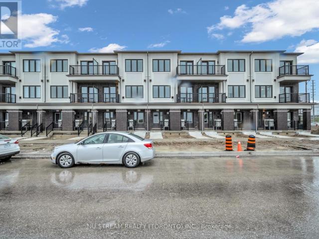 apartment at 14 MATAWIN LANE, Richmond Hill, Ontario, L4B0H8