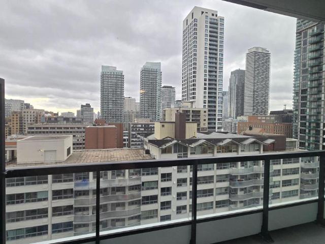 apartment at 1507 – 65 BROADWAY AVENUE S
