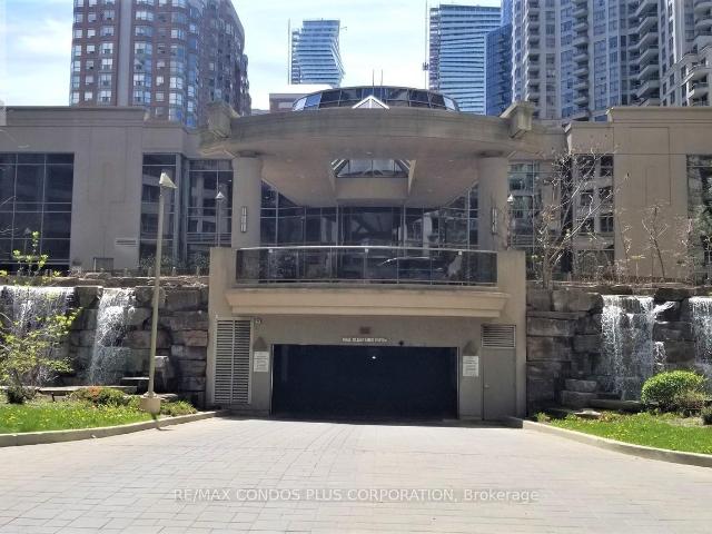 apartment at 1509 3880 DUKE OF YORK BOULEVARD, Mississauga, Ontario, L5B4M7